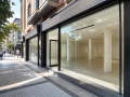 local-comercial-con-escaparate-en-calle-de-paso-small-0